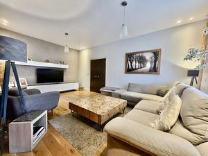 Photo 22- click for photo gallery